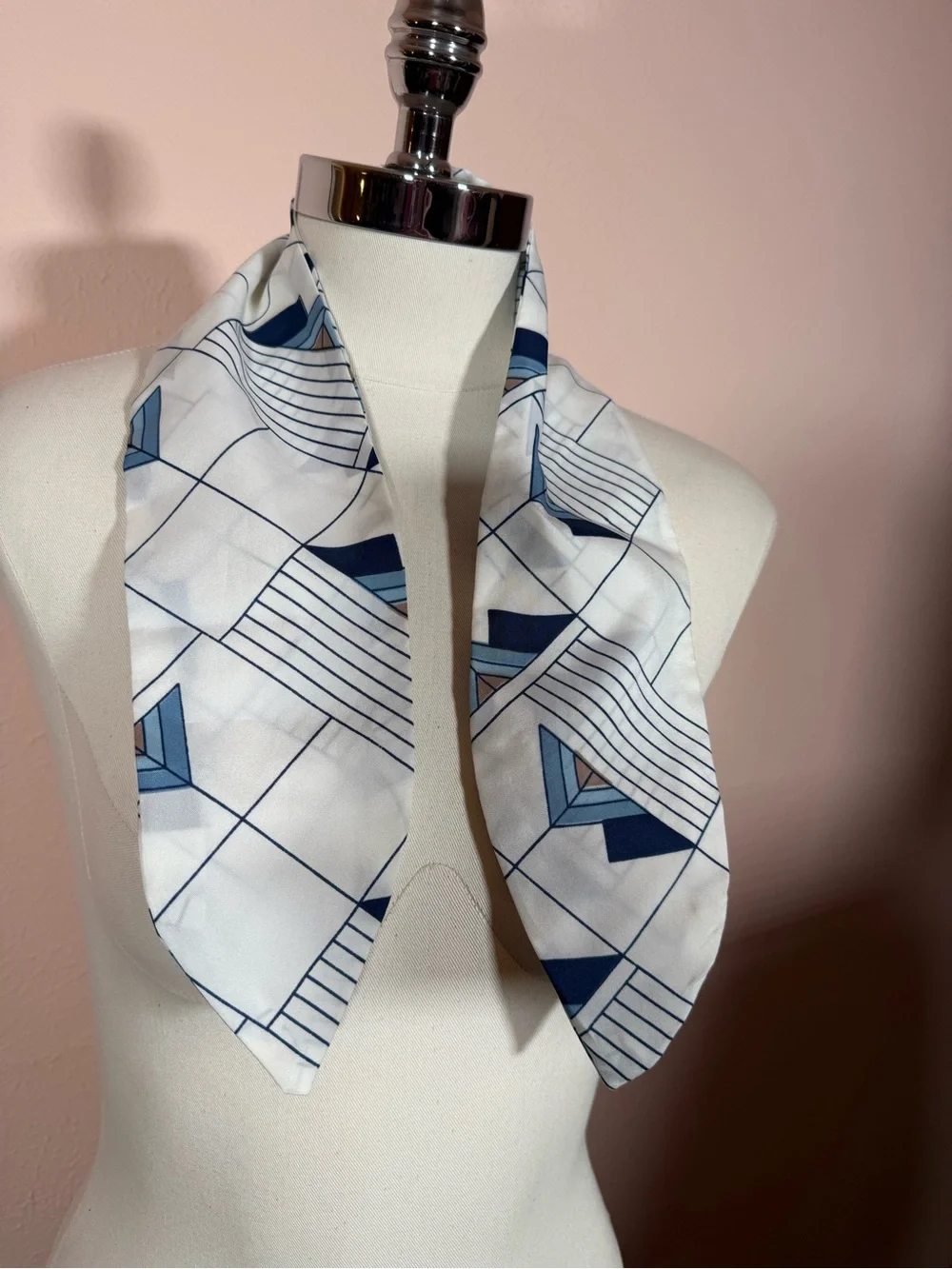 Vintage 1960's Retro Art deco blue white geometric Nautical Bow neck scarf crava
